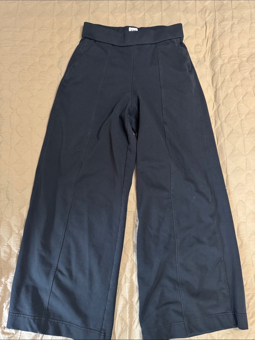 Lee Workwear Elastic Waist Hi-Rise Wide-Leg Pants in Navy Classic Everyday Style